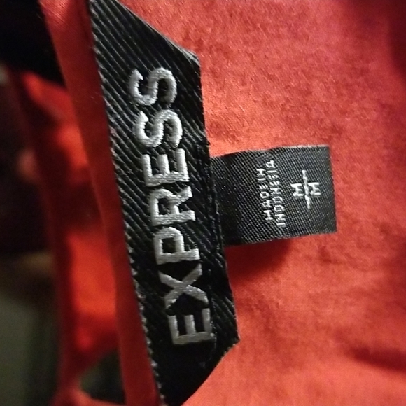 Express Woman's Top - Picture 2 of 8